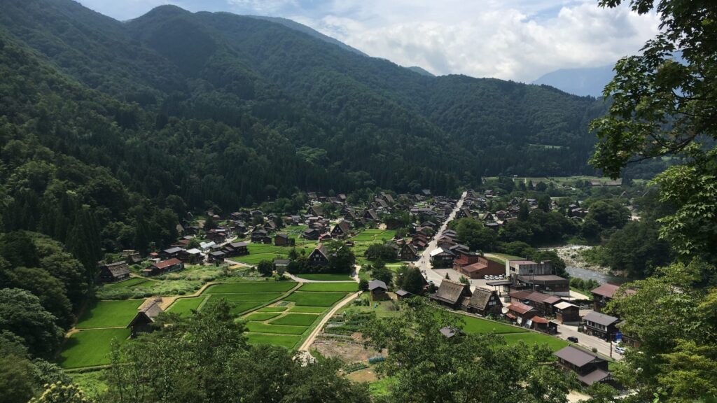 雛見沢村のモデルとなった白川郷
